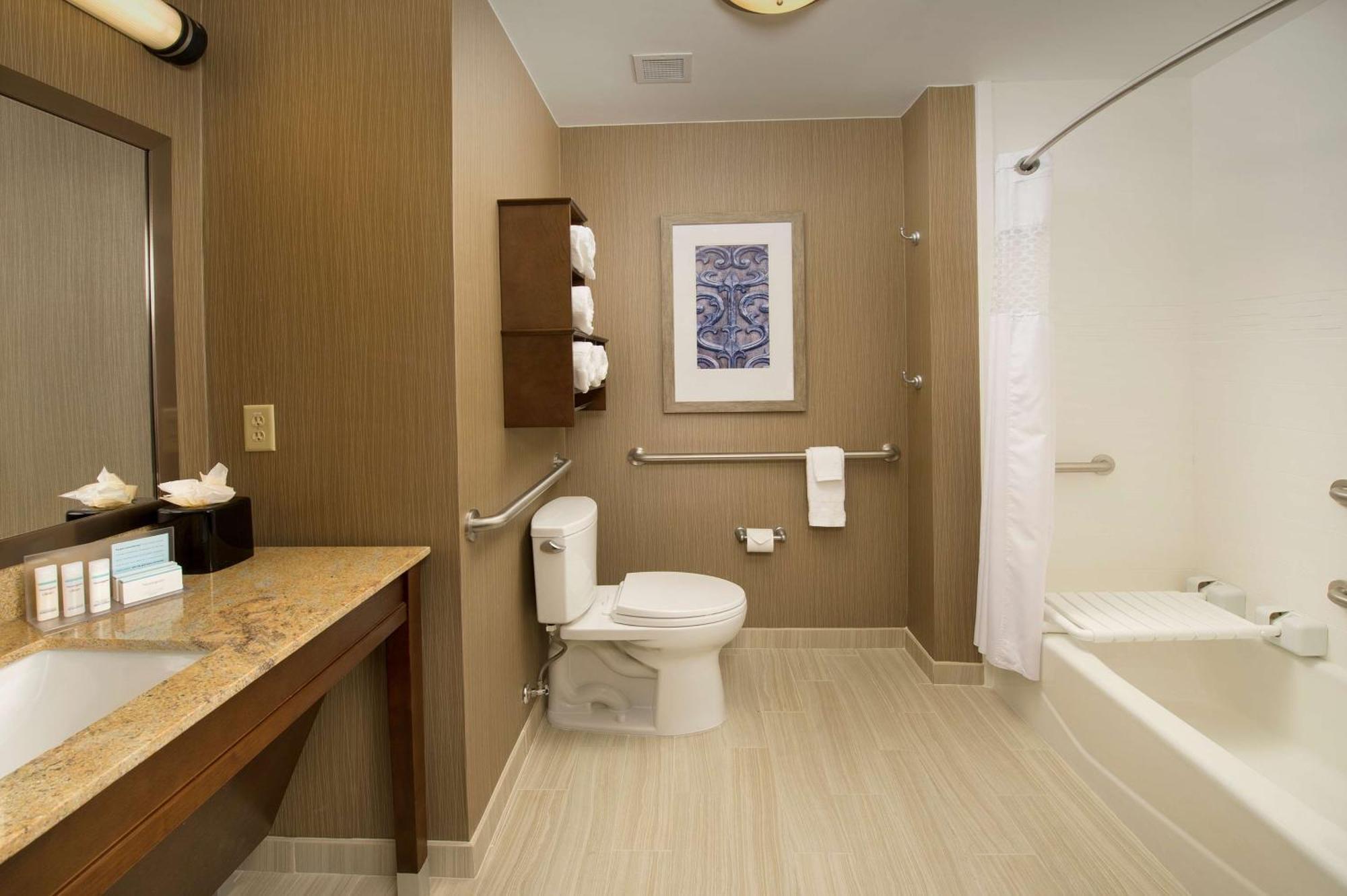King Room Accessible Tub Mobility Hearing Access or Non-Smoking