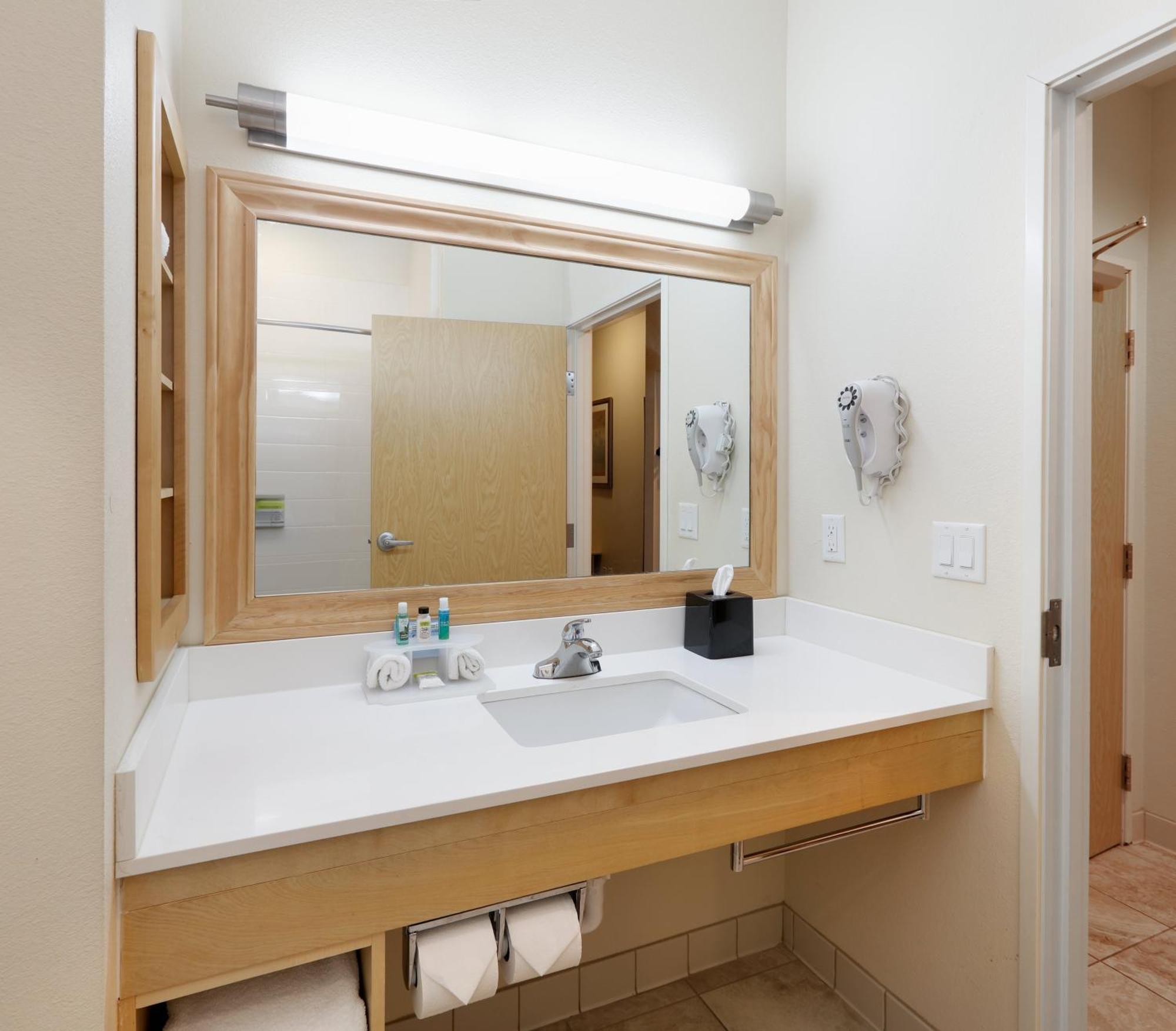 King Room - Hearing Accessible