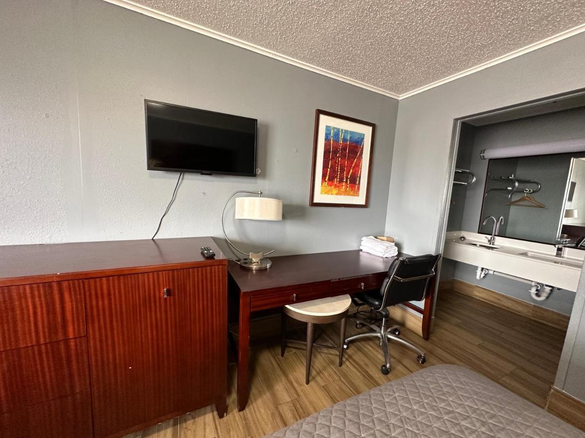 Double Room,1427680852:JPEG