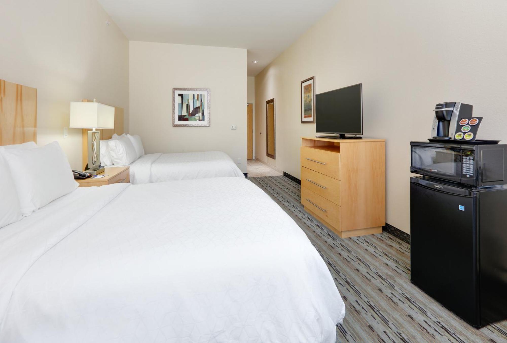 Standard Queen Room with Two Queen Beds and Roll In Shower - Communications/Mobility Access