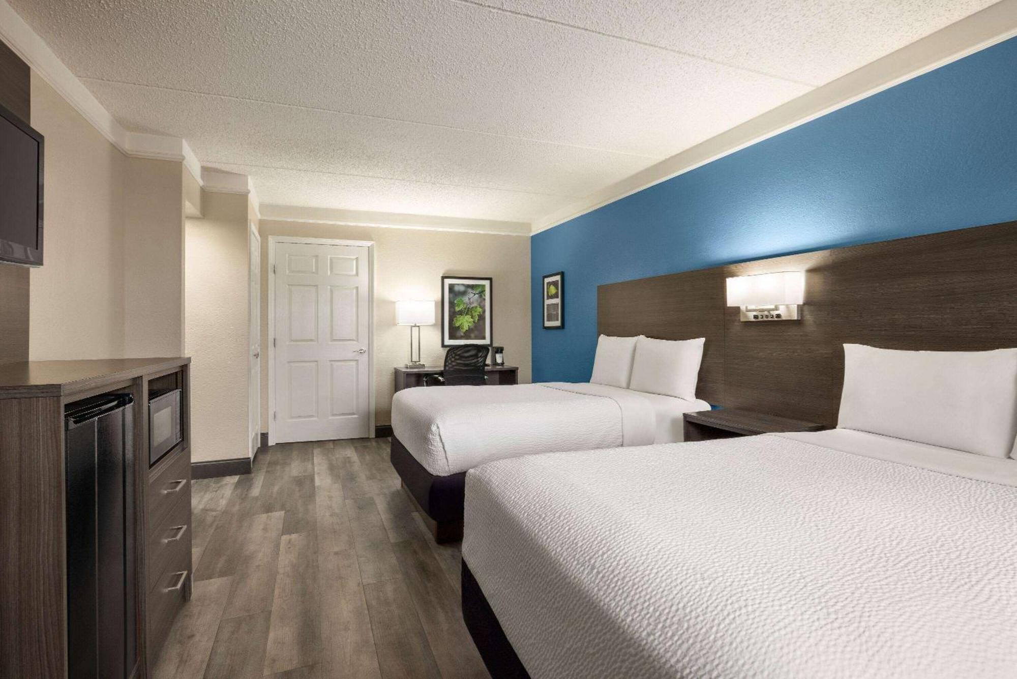 Doube Room Two Double Beds Roll Shower Mobility or Hearing Accessible Non-Smoking,1498870735:JPEG