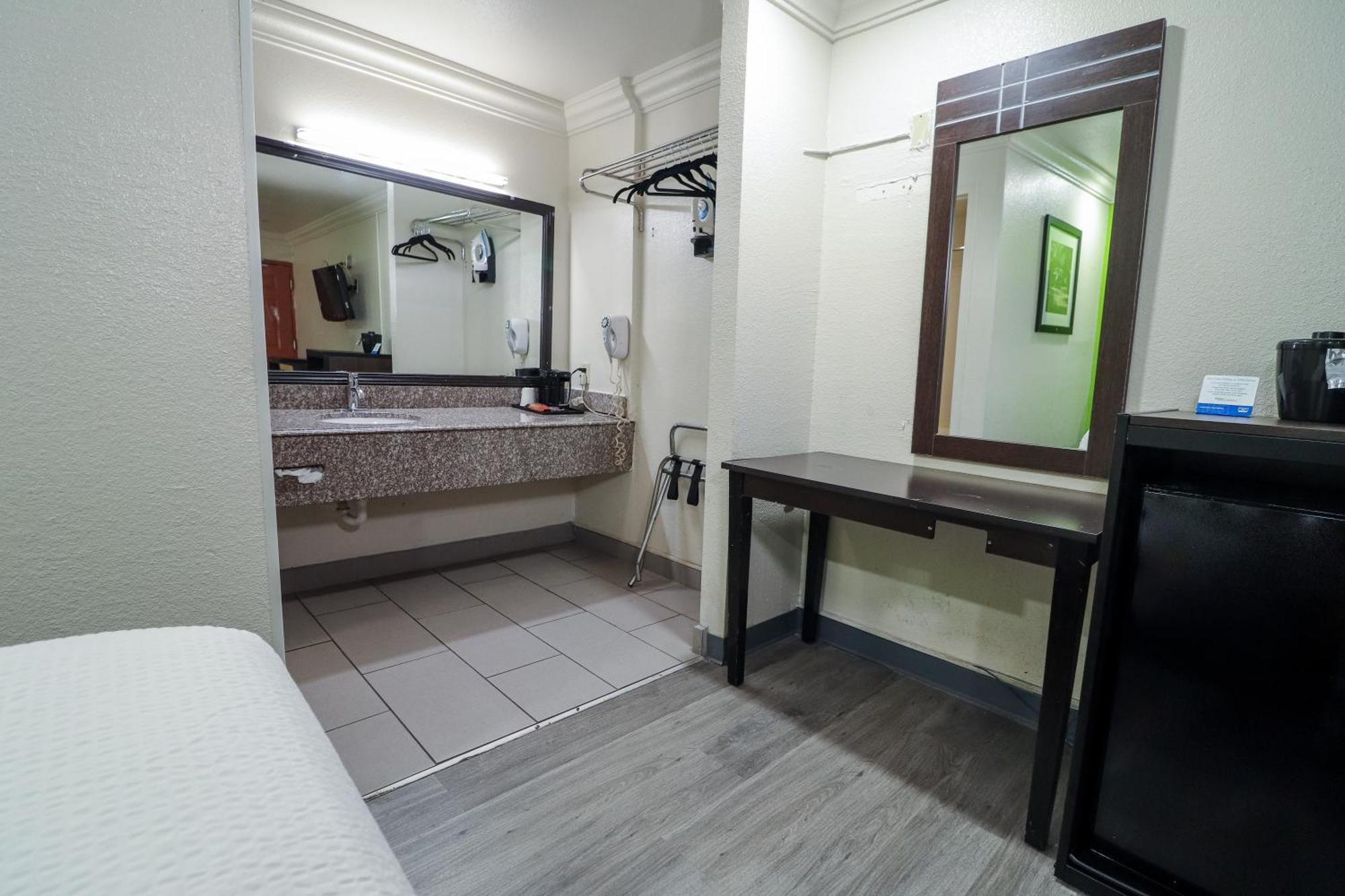King Room Non-Smoking