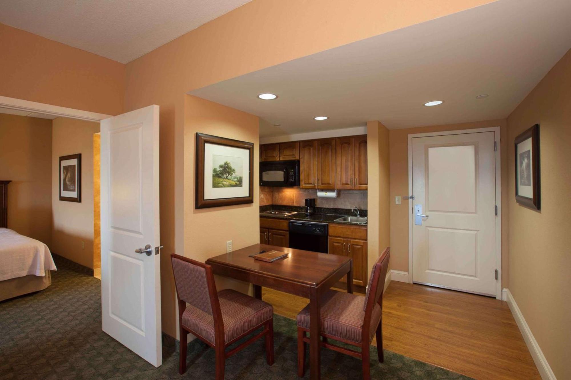 One-Bedroom King Suite Non-Smoking