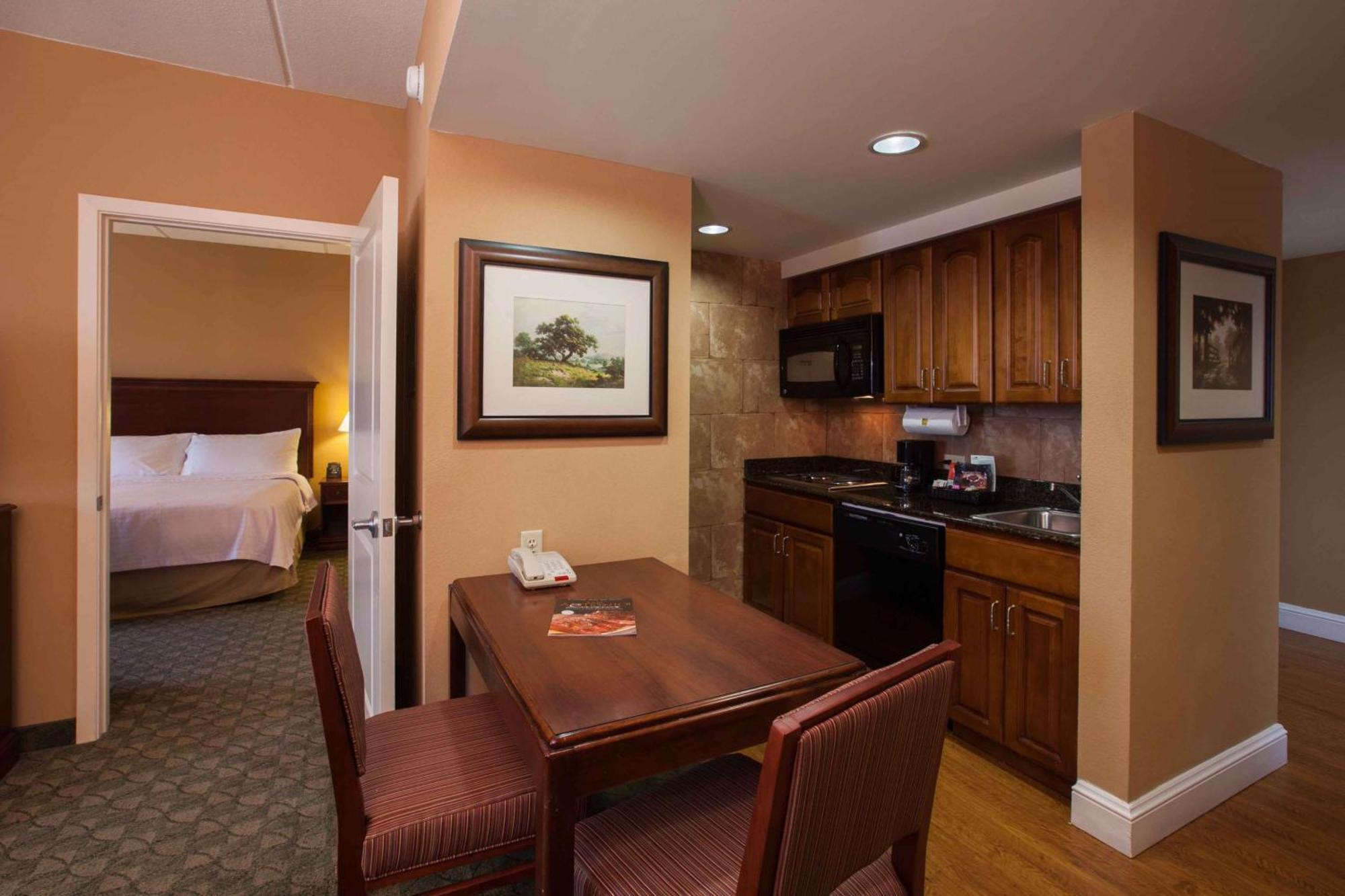 One-Bedroom King Suite Non-Smoking