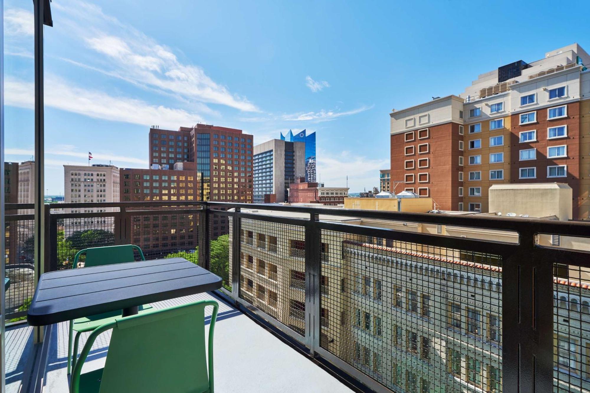 King Suite River View