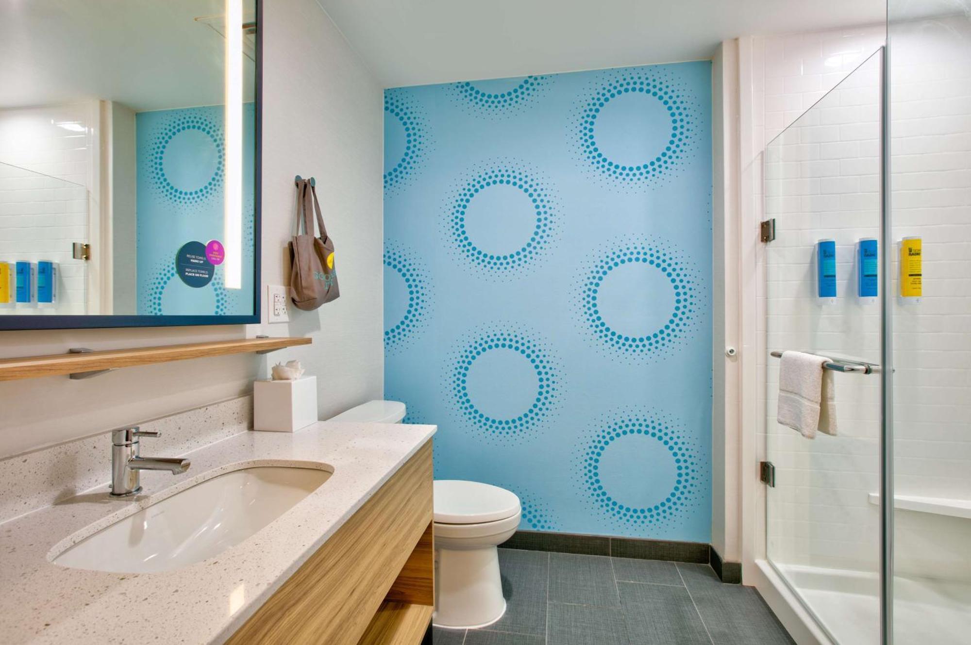 Queen Room Two Queen Beds Walk Shower
