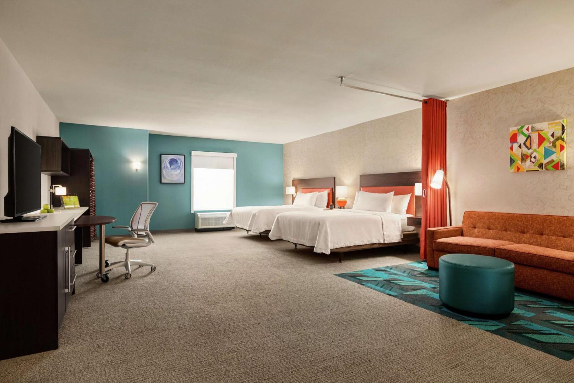 Queen Studio Two Queen Beds Mobility Access or Non-Smoking