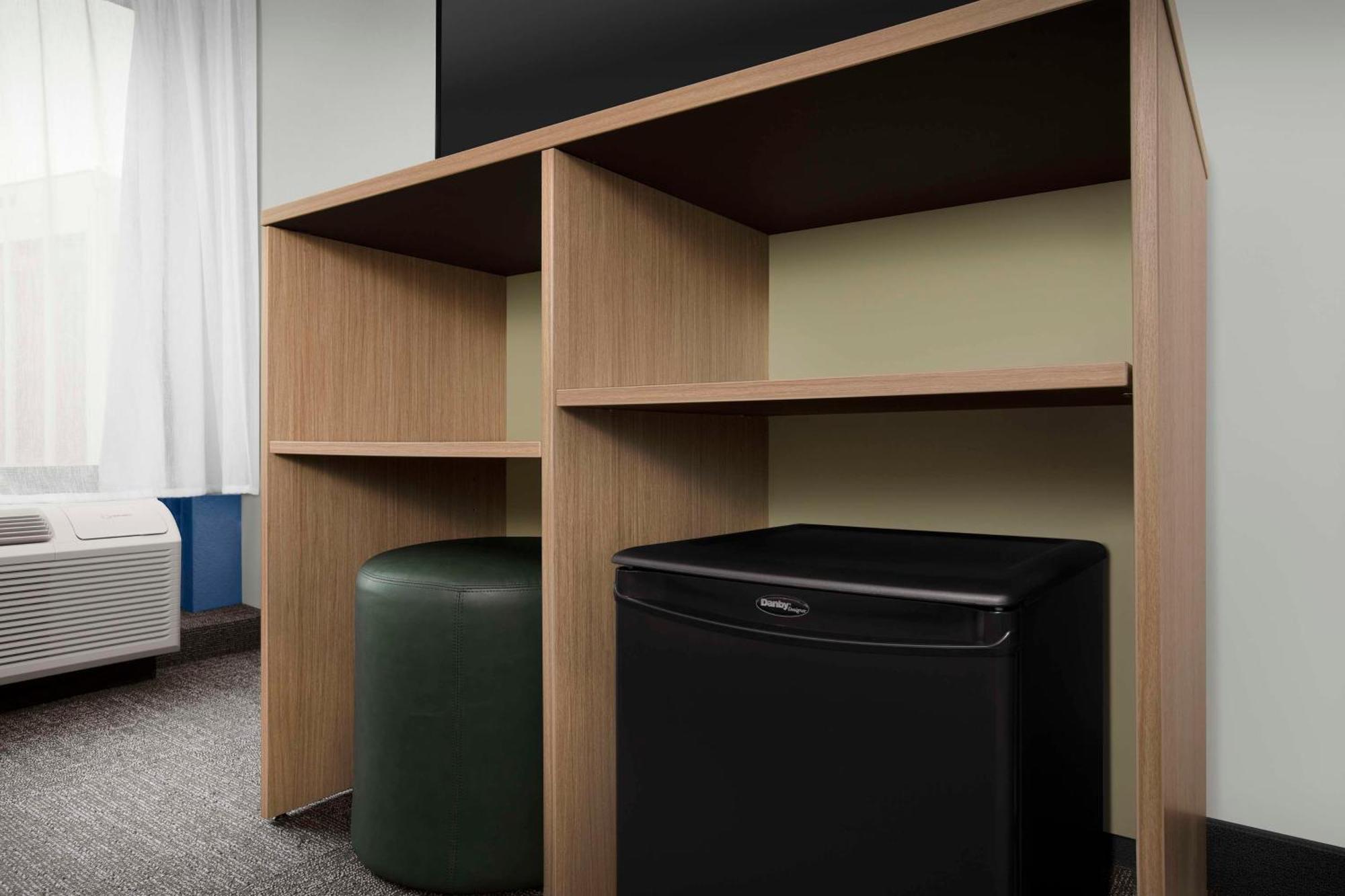 King Room with Sofa Bed - Hearing Accessible