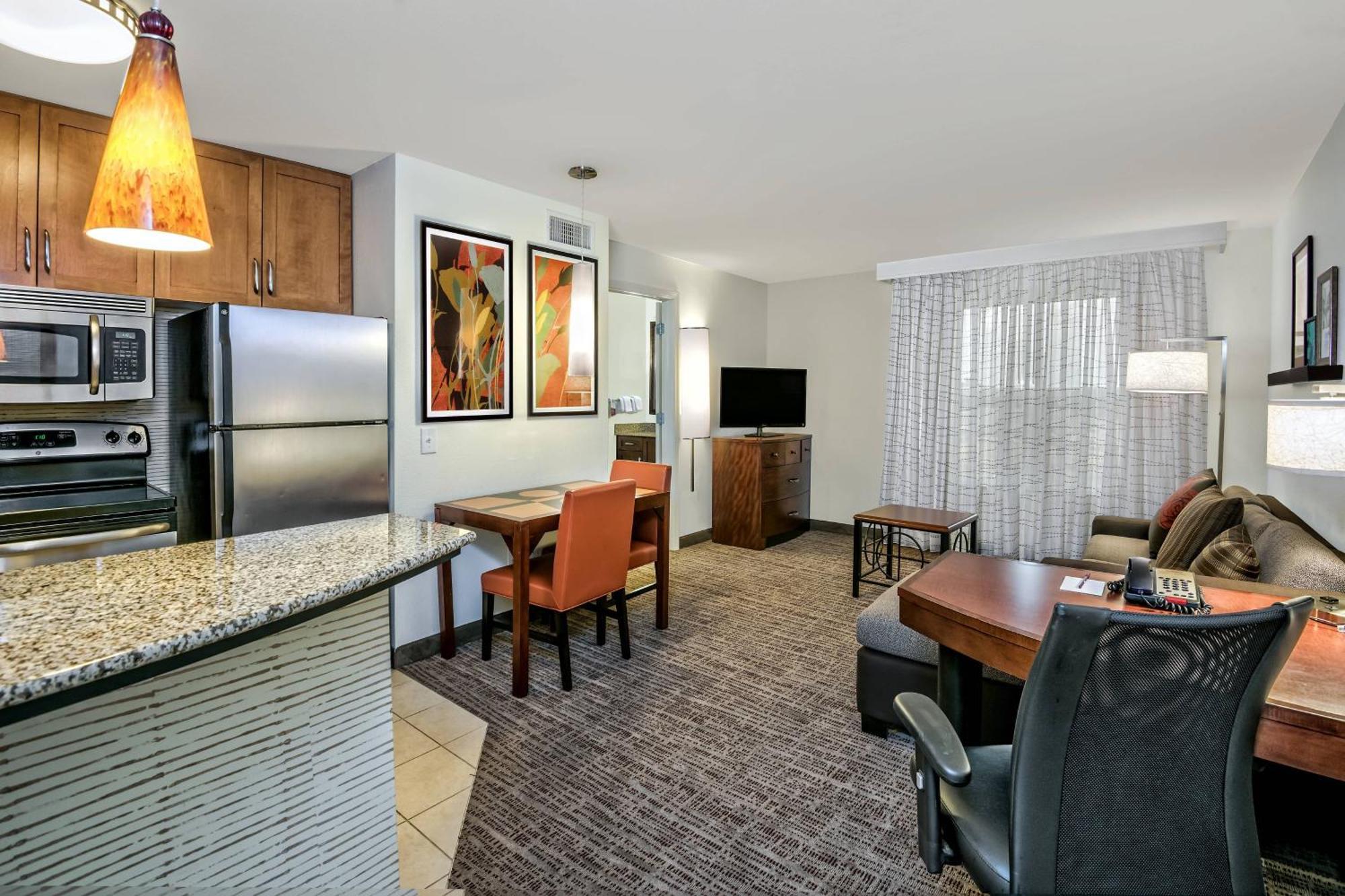 One-Bedroom King Suite Sofa Bed Adapted Tub Mobility Hearing Accessible,1632995844:JPEG