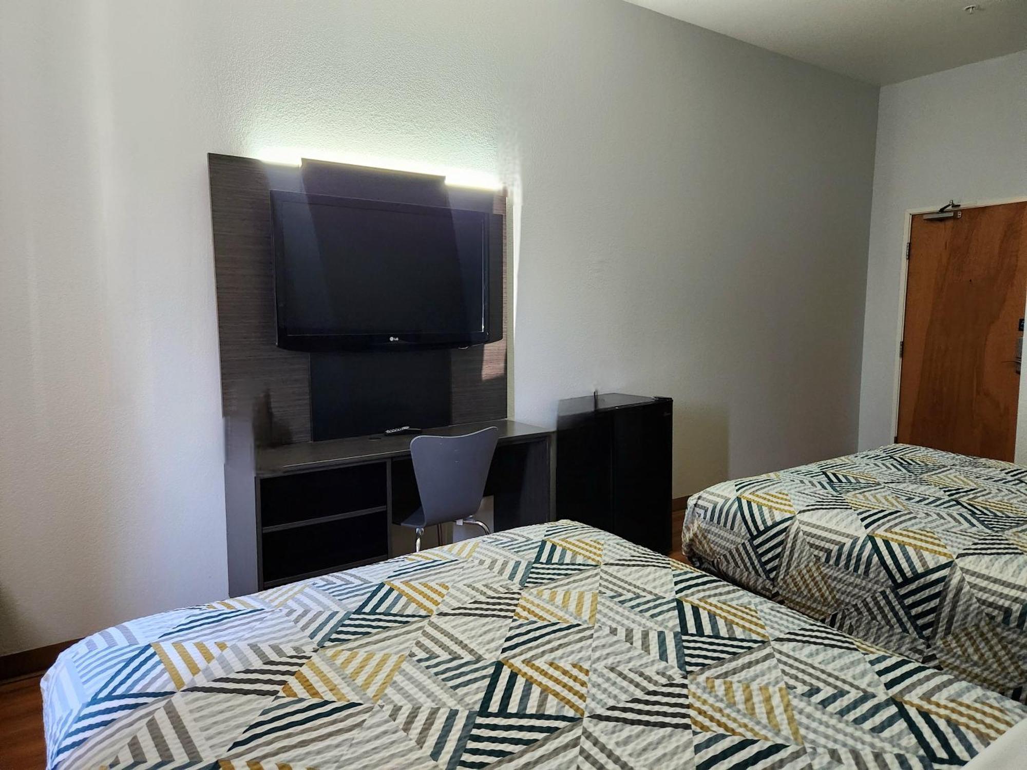 Double Room Two Double Beds Non-Smoking
