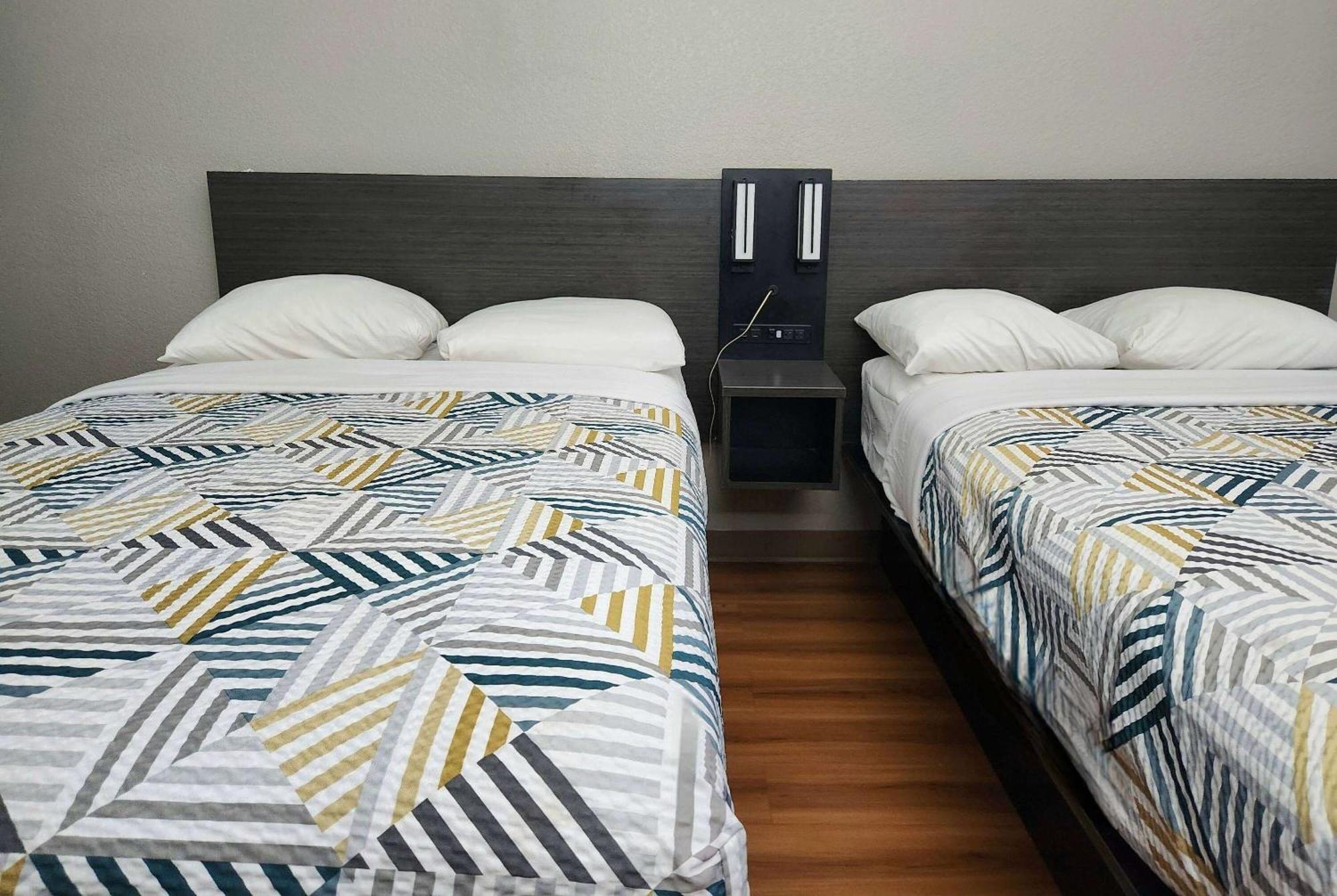 Double Room Two Double Beds Non-Smoking