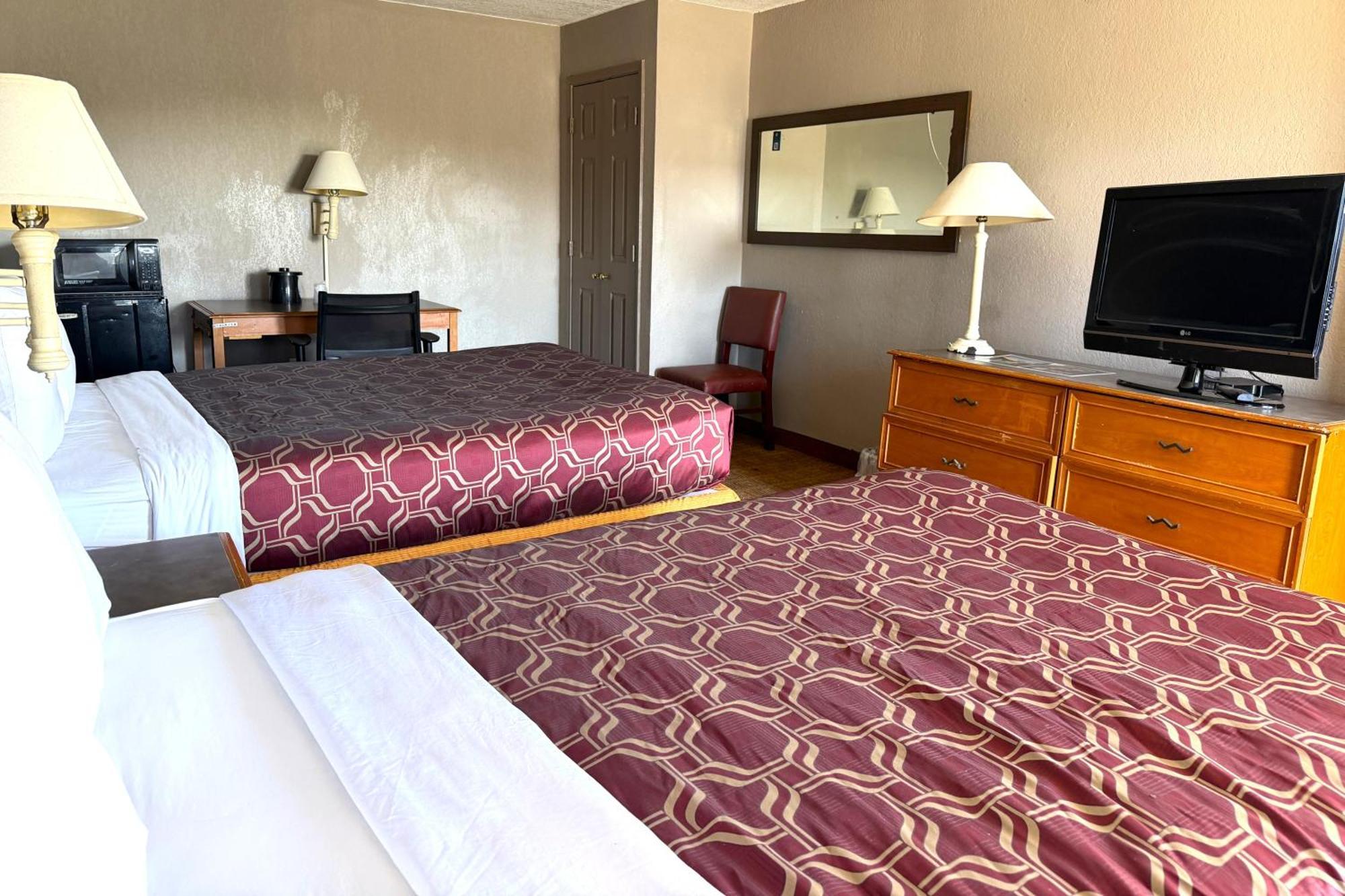 2 Full Beds Non-Smoking