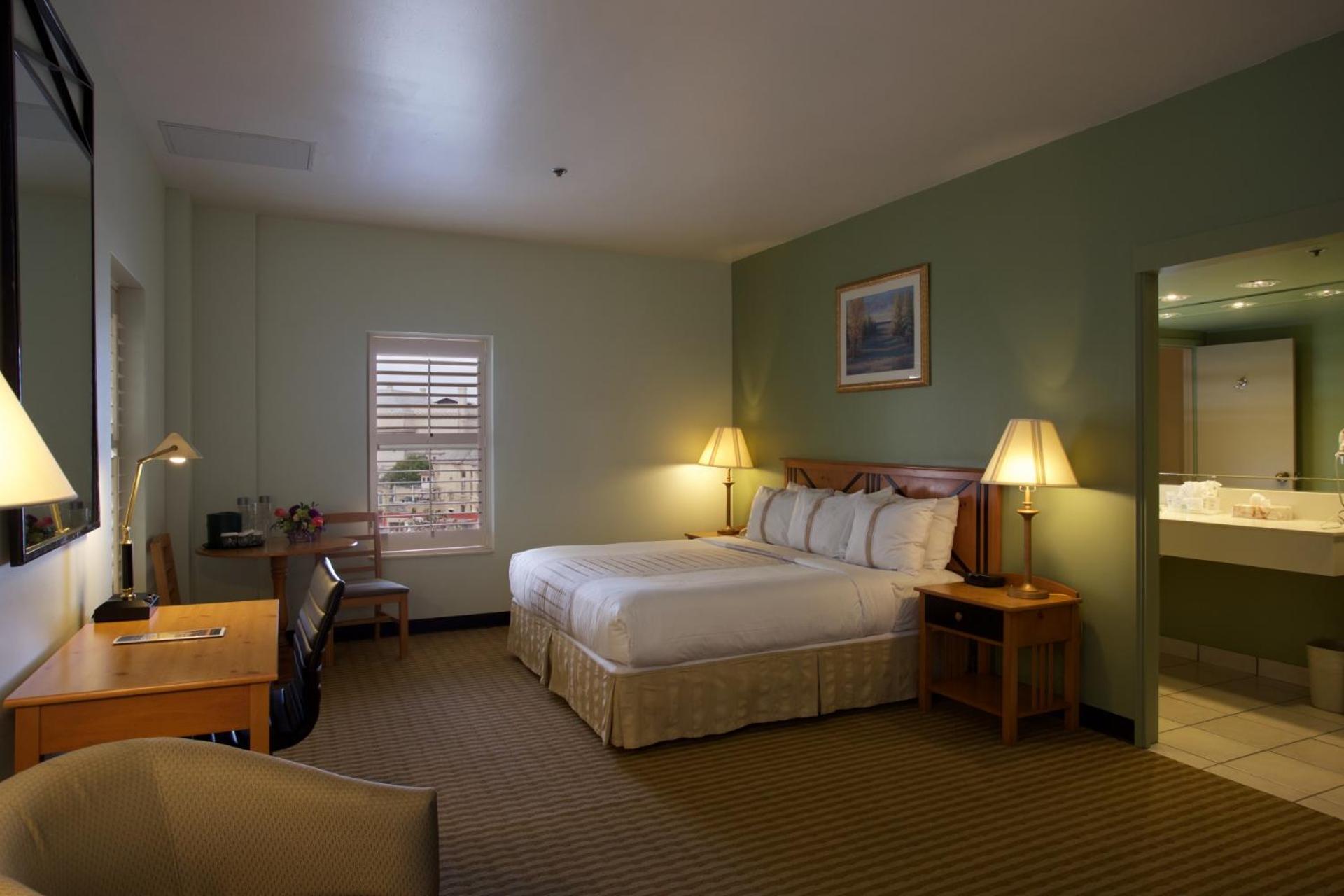 Superior King Room