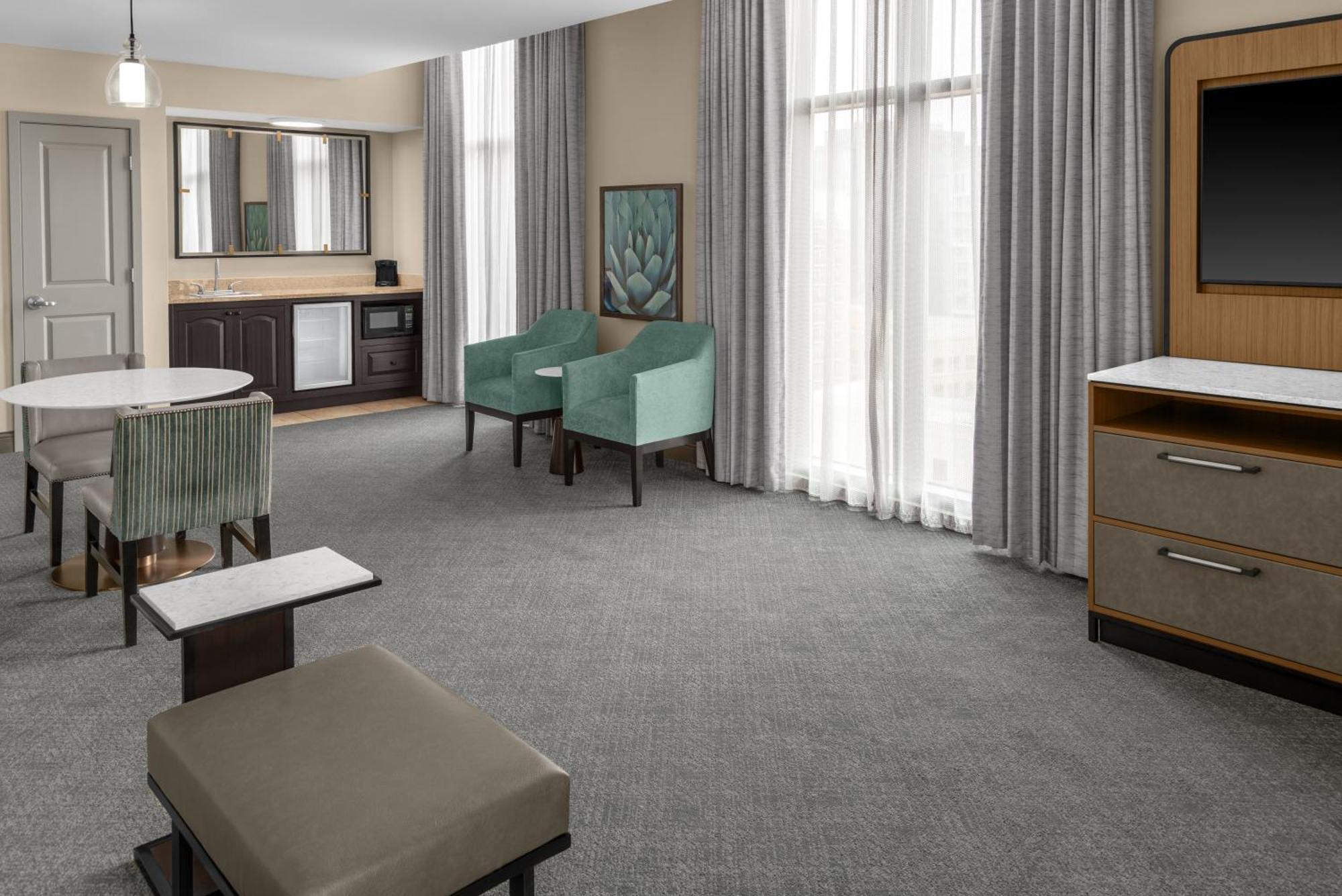 Corner Suite Two Queen Beds