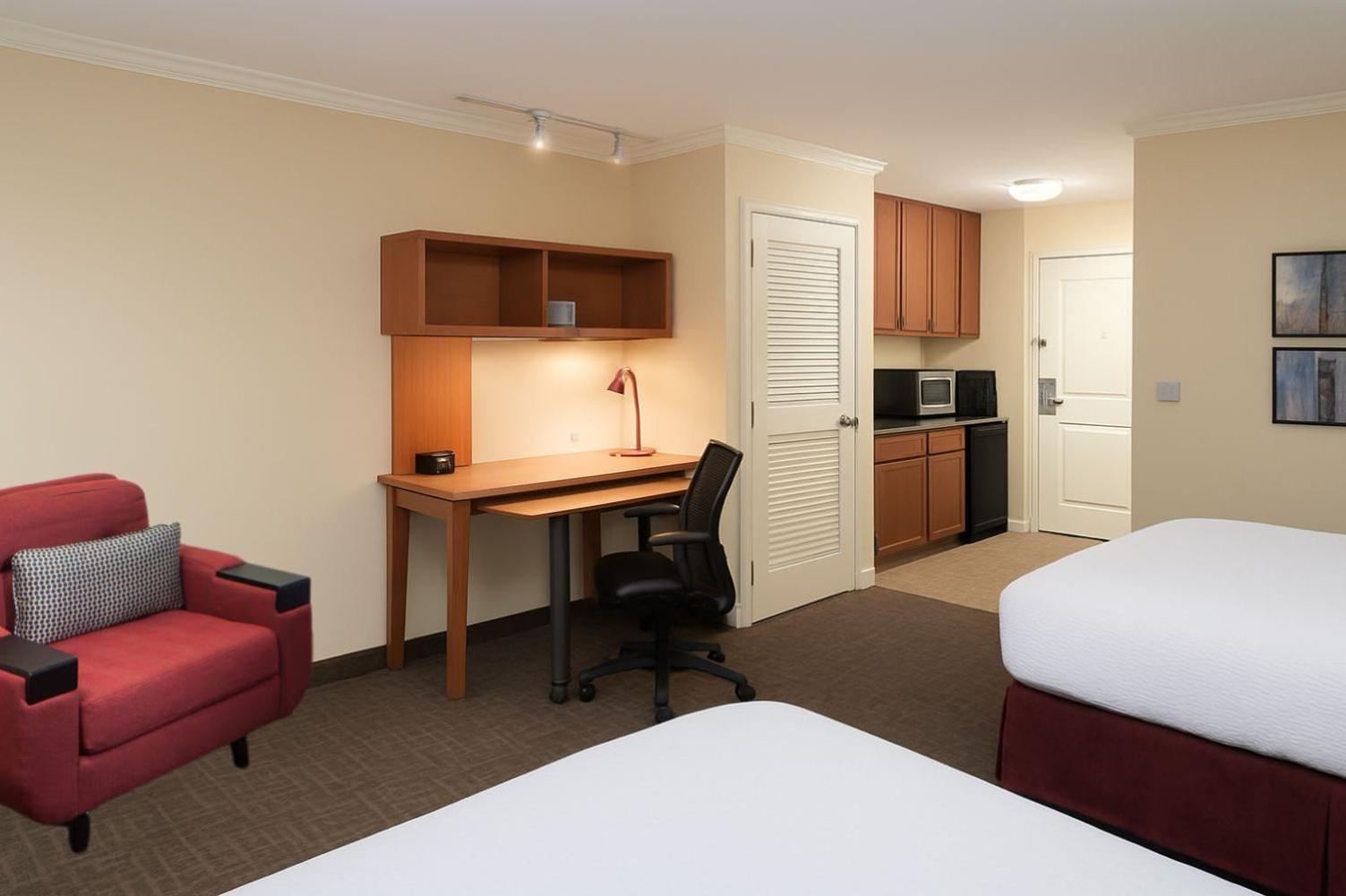 Studio Two Double Beds