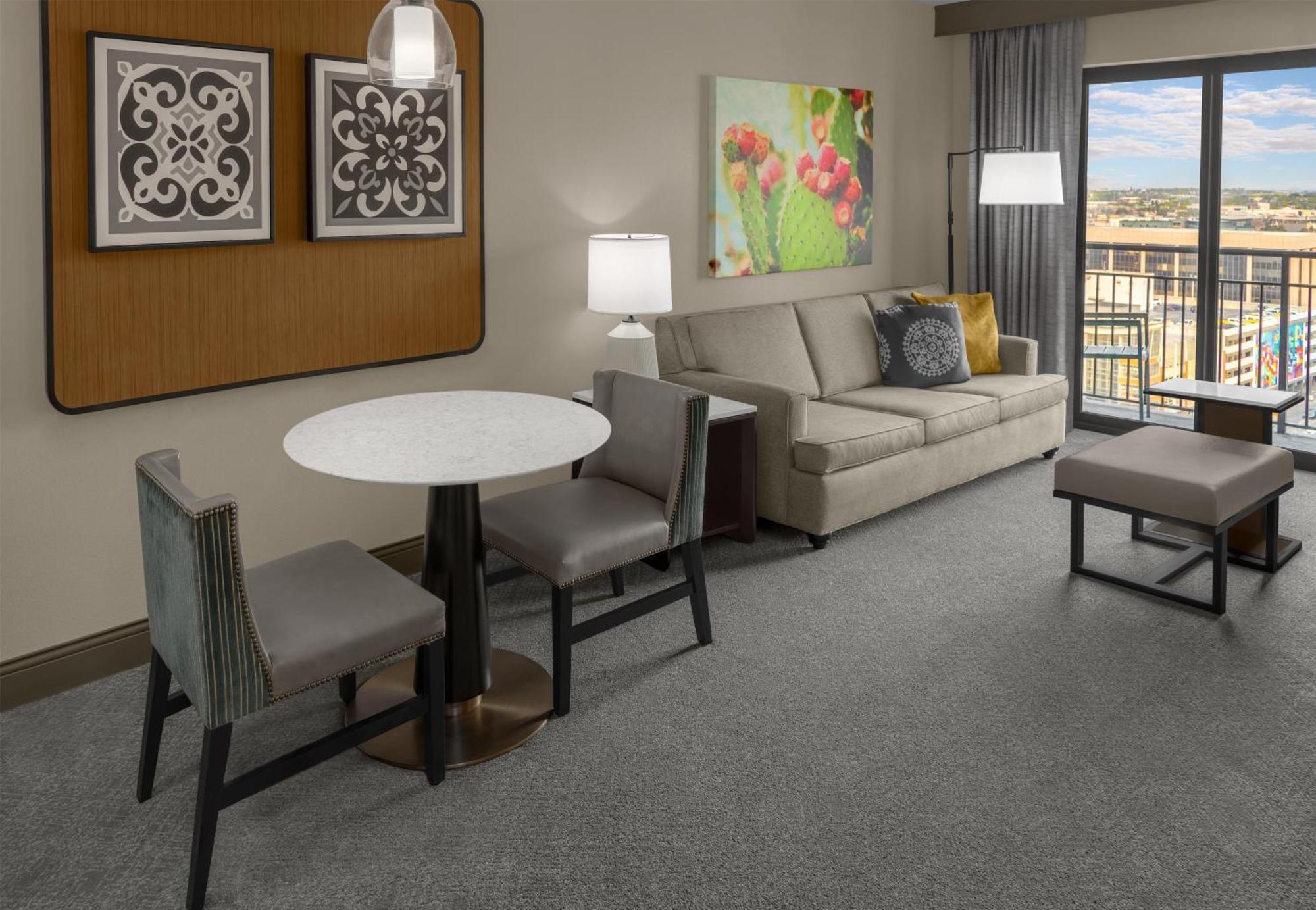 Two-Room Suite Two Queen Beds River View