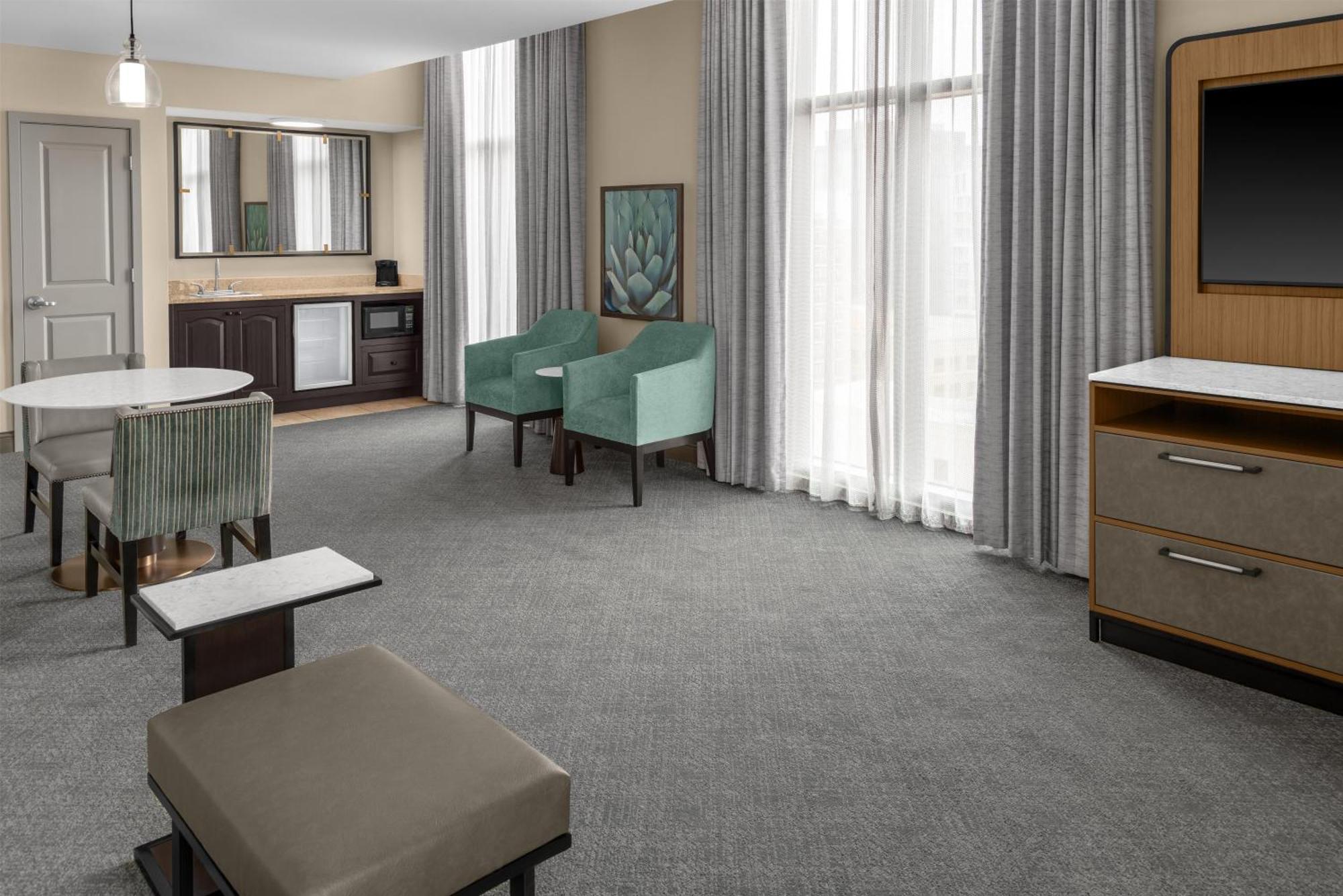 Corner Suite Two Queen Beds