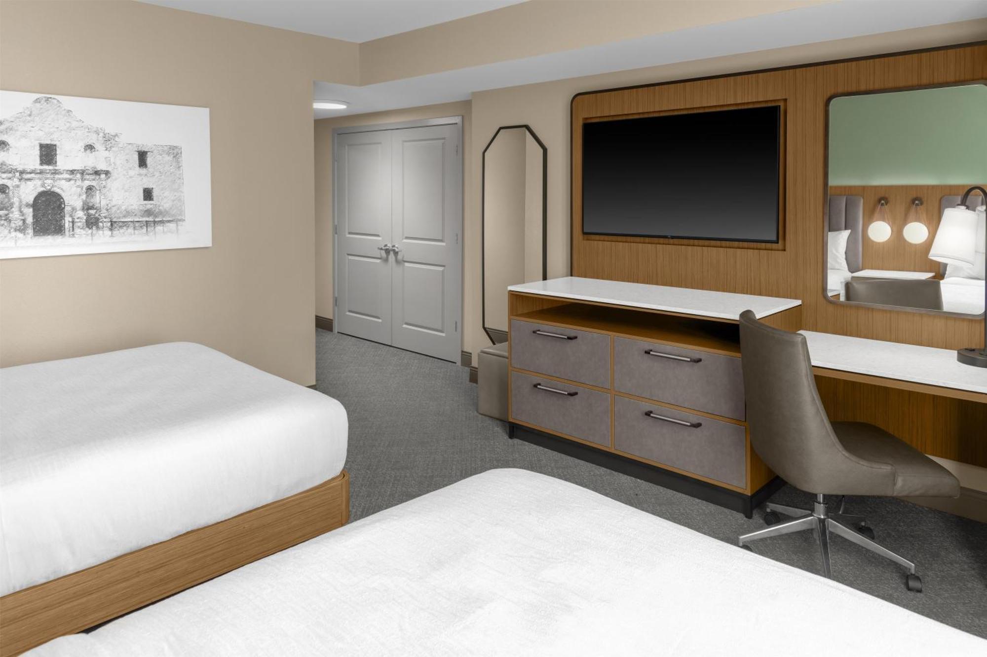 Corner Suite Two Queen Beds