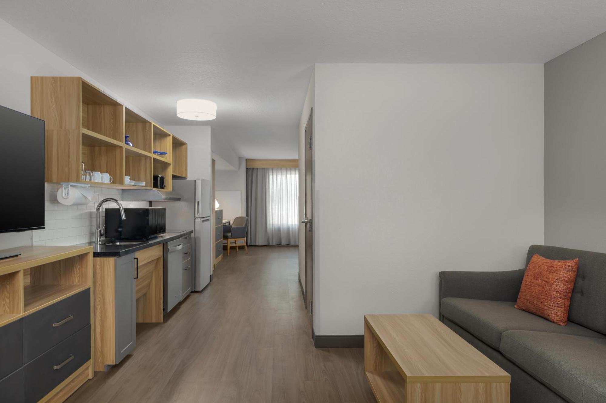 Studio Suite Two Queen Beds Non-Smoking