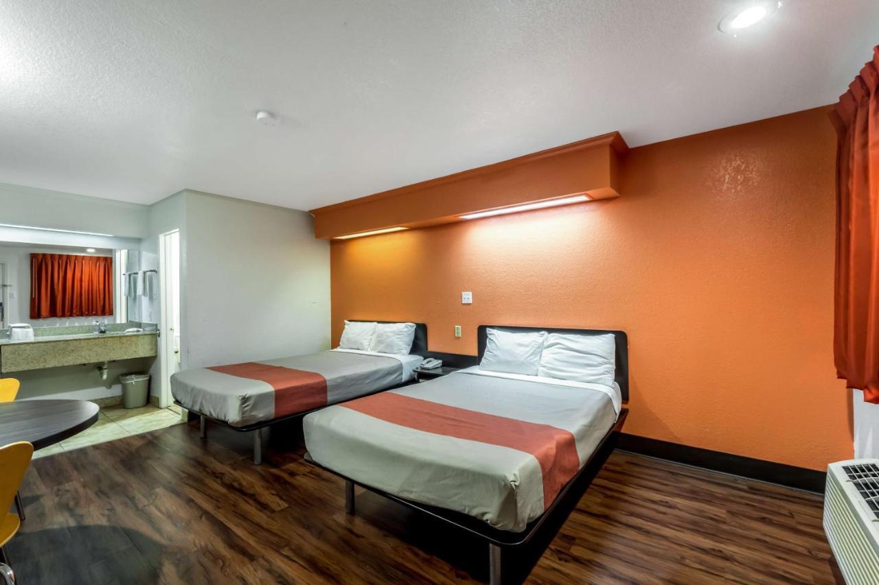 Quadruple Room Smoking