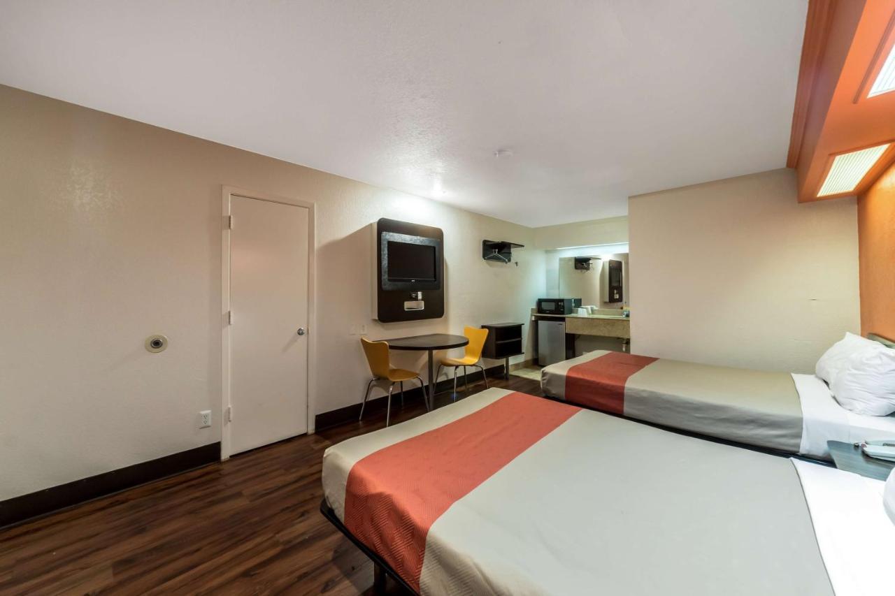 Quadruple Room Smoking