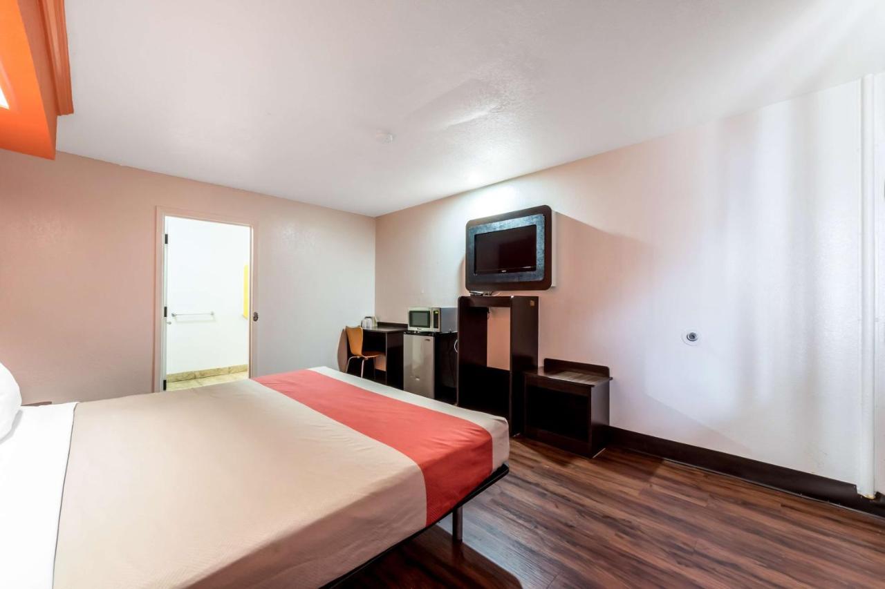 King Room Non-Smoking