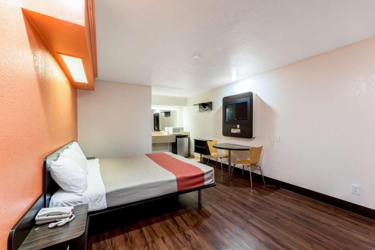 King Room Non-Smoking