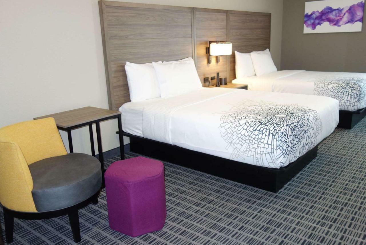 Queen Room with Two Queen Beds and Roll-In Shower - Mobility/Hearing Accessible - Non-Smoking