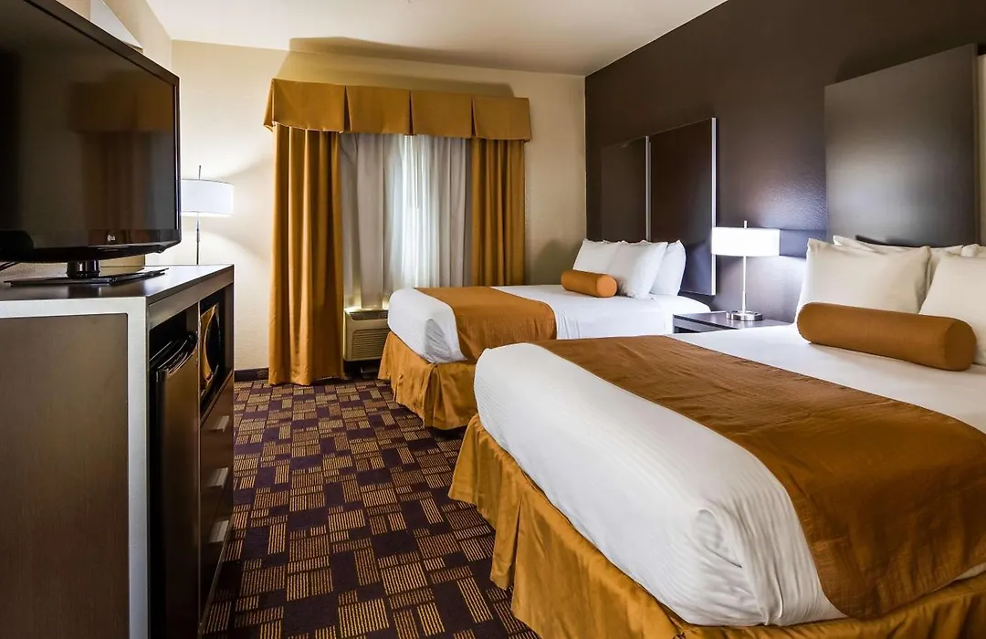 Best Western Windsor Pointe Hotel & Suites-Frost Bank Center-1