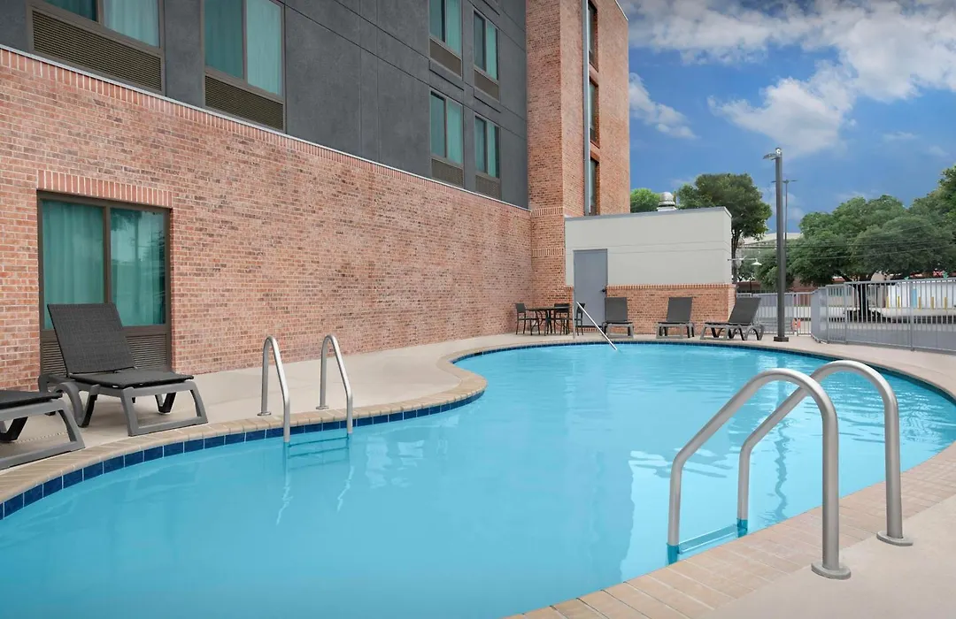 Spark By Hilton San Antonio Airport-1