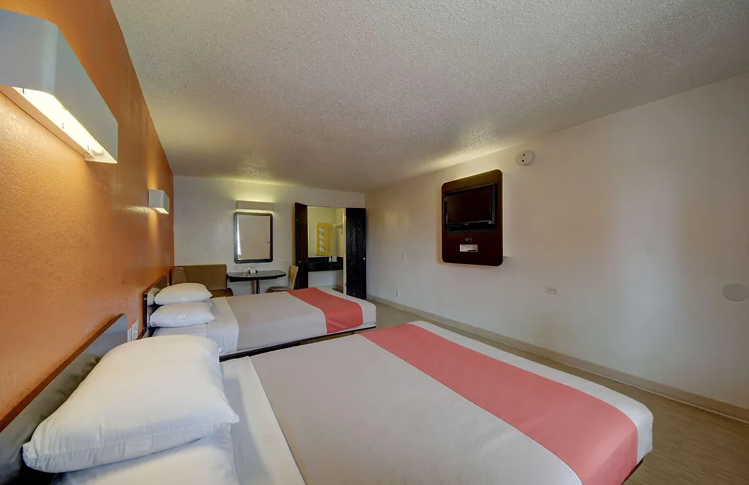 Motel 6-San Antonio, Tx - Downtown - Market Square-1