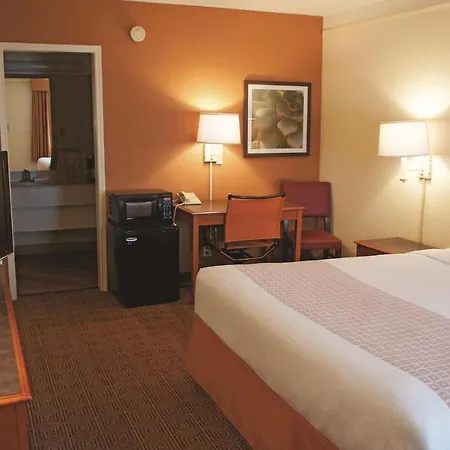 Red Roof Inn San Antonio - South Park-3
