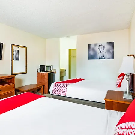 Oyo Hotel San Antonio Lackland Near Seaworld-2