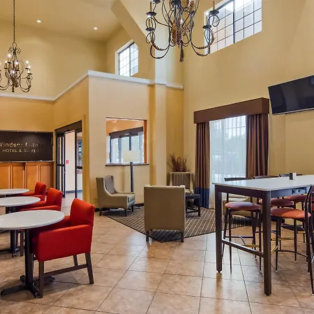 Best Western Windsor Pointe Hotel & Suites-Frost Bank Center-2