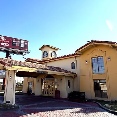 Townhouse Garden Inn & Suites San Antonio I 35-2