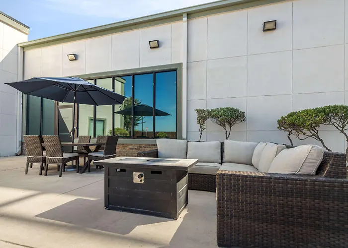 Best Western Plus Lackland Hotel And Suites. San Antonio