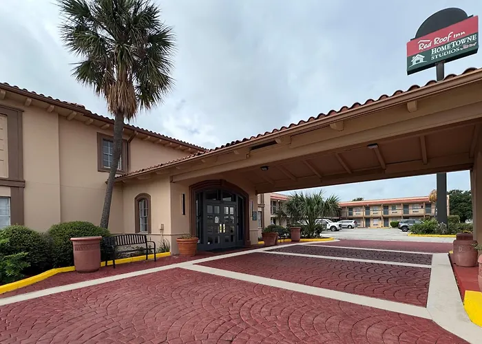 Baymont By Wyndham San Antonio South Park Hotel